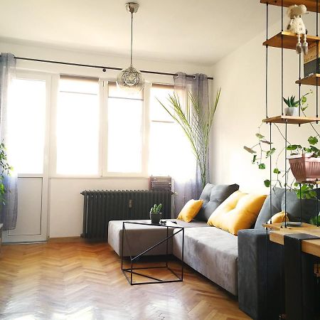 Sunny Downtown Apartment For 4 Sófia Exterior foto